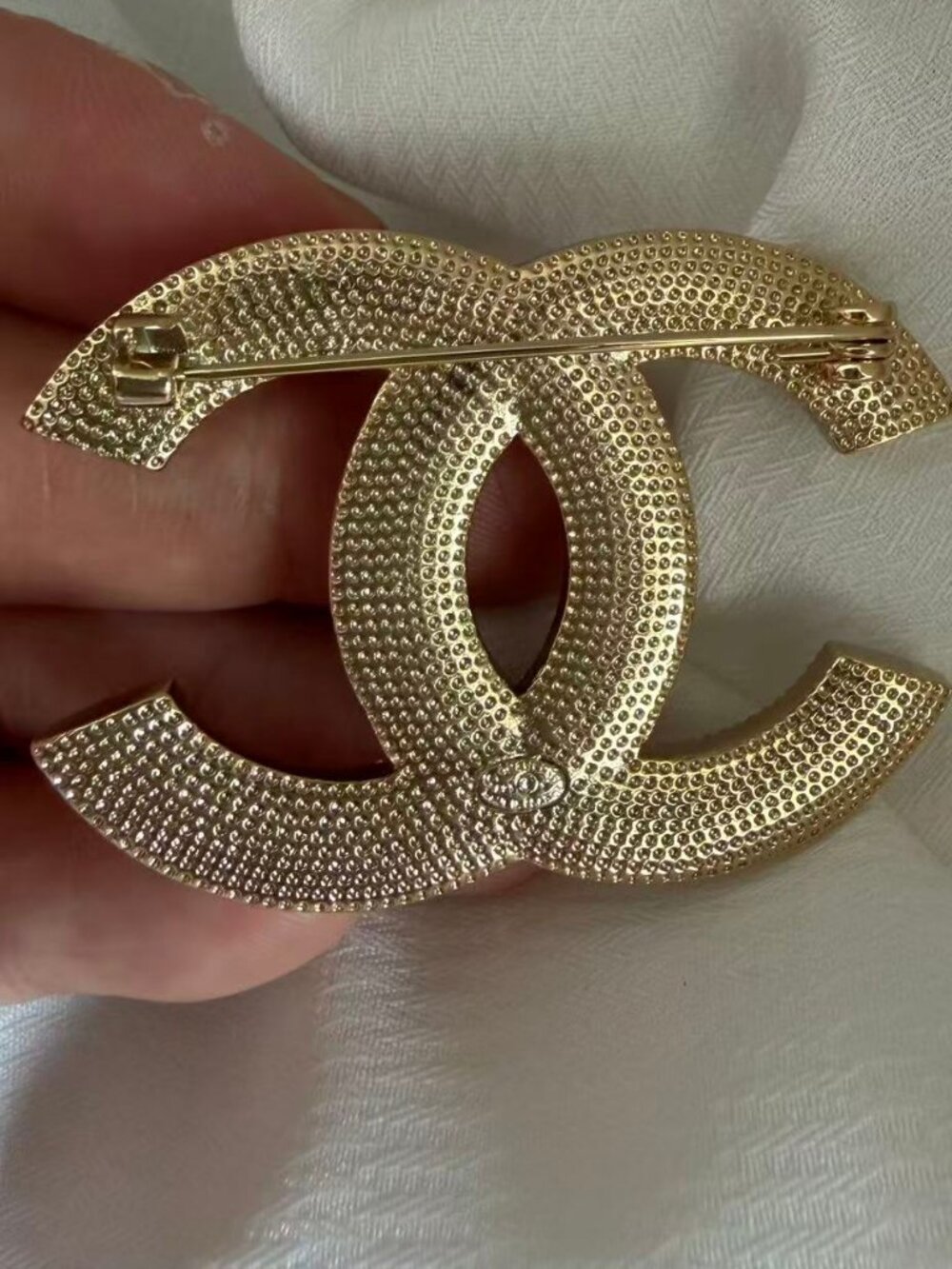 Chanel brooch - Picture 7 of 8